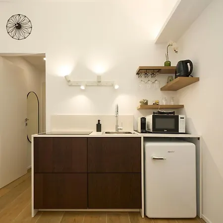 Duomo 10 Min - Cozy With Netflix & Wifi Apartment *