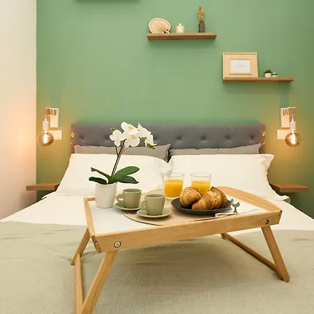 Duomo 10 Min - Cozy With Netflix & Wifi Apartment *